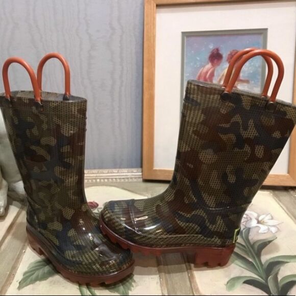 Western Chief Light Up Rain Boots Olive Mesh Camo Sz 5/6 NWOB - Picture 14 of 14